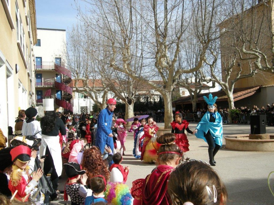 Écoles  - Collège – Lycée- internat<br>Cours Maintenon - HYÈRES