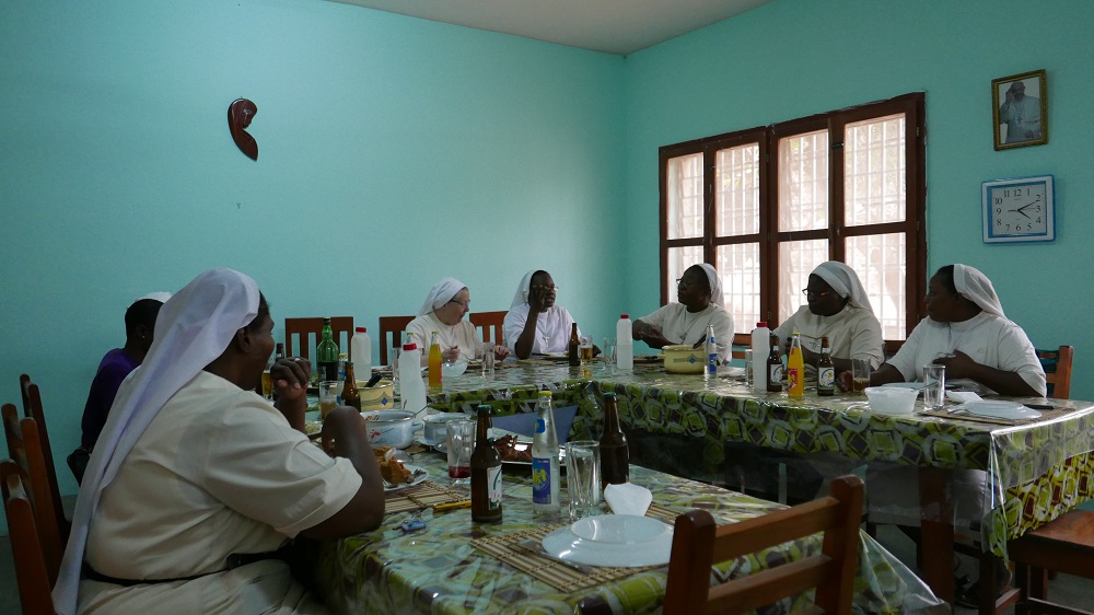 Repas des Soeurs en communauté