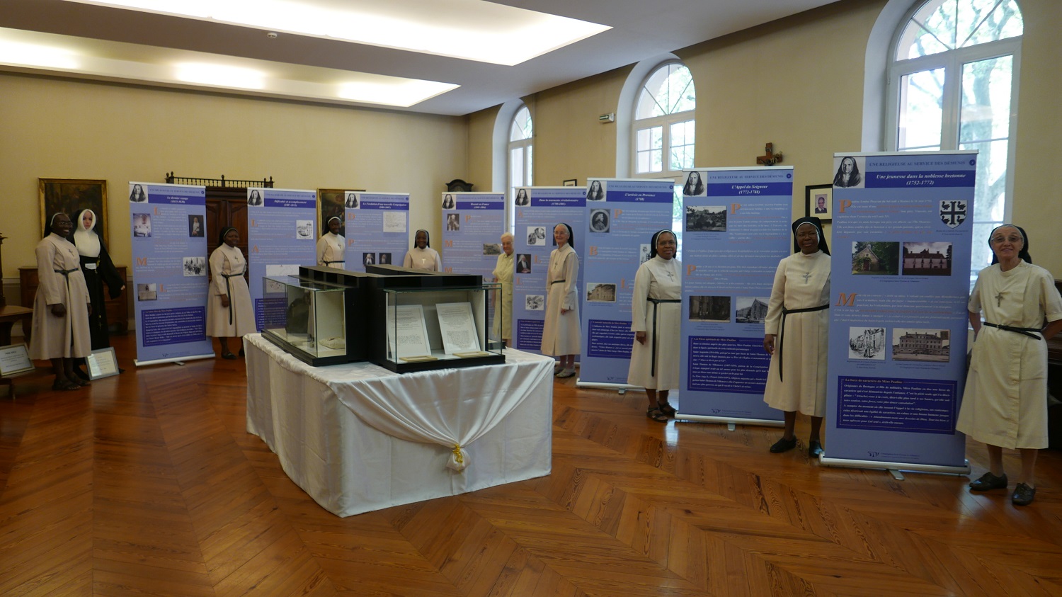 Les Soeurs de Saint-Thomas de Villeneuve à l'exposition