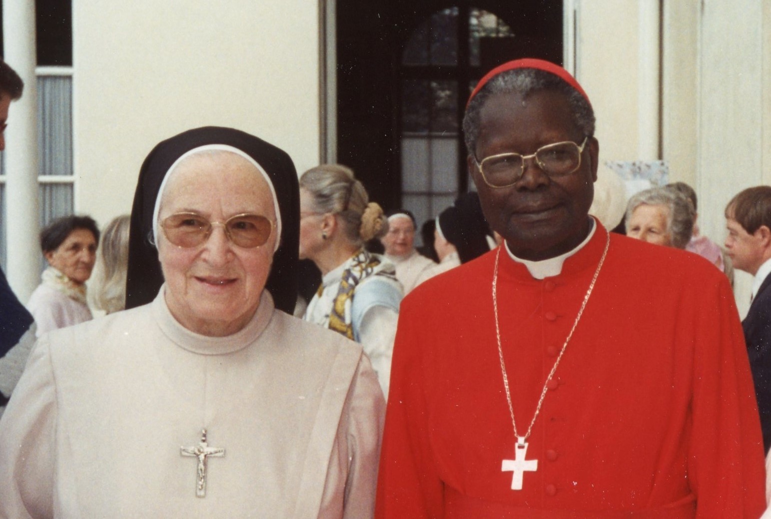 Avec le Cardinal Thiandoum, à l'occasion de son Jubilé d'or, 1995